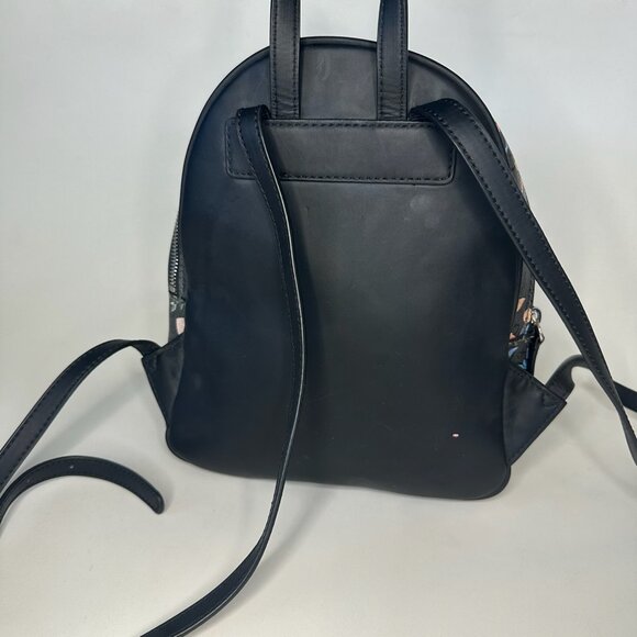 mini GUESS backpack with a floral pattern - Picture 5 of 13